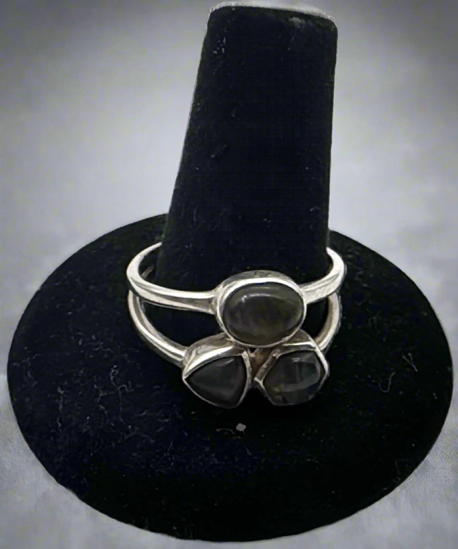 Sterling Silver Labradorite Ring – 3-Stone Design – Size 10.5