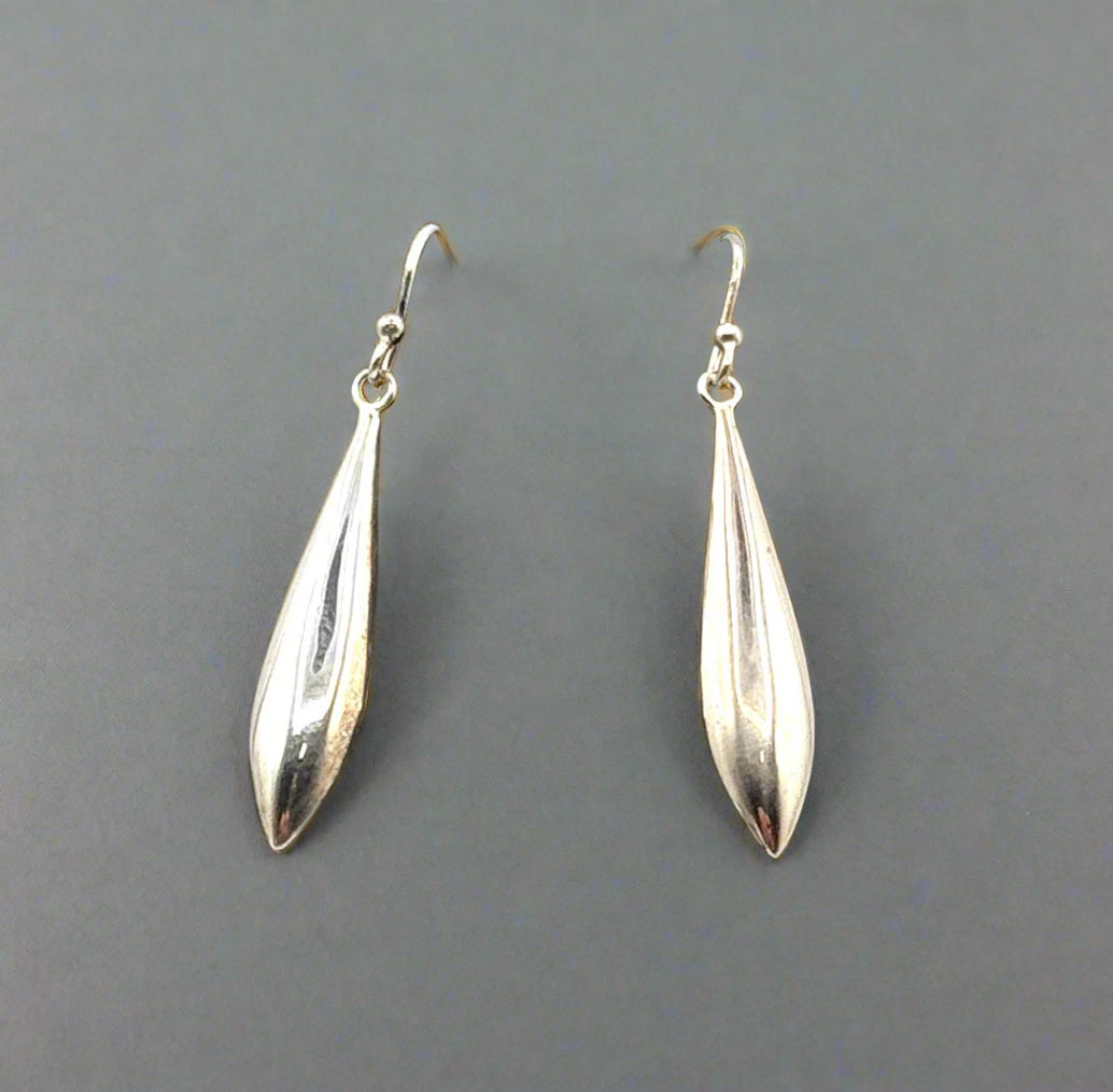 Sterling Silver Teardrop Dangle Earrings – 925 JCM Thailand