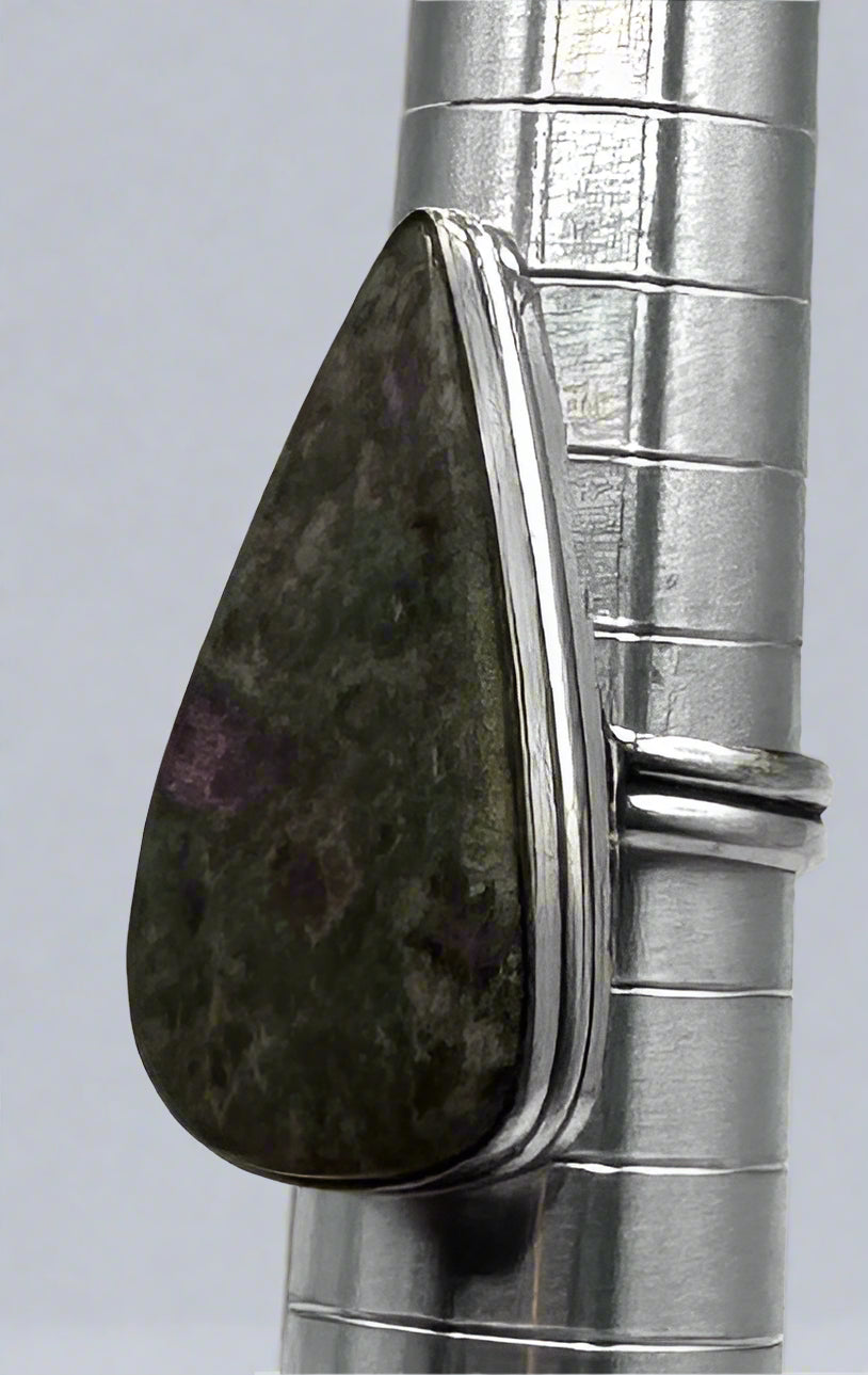 Sterling Silver Teardrop Ring with Natural Stone – Size 7