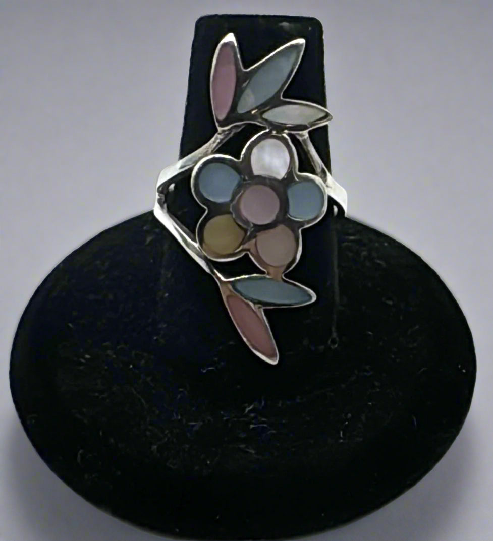 Sterling Silver Floral Ring with Mother of Pearl Inlay – Size 7 – Pastel Petals