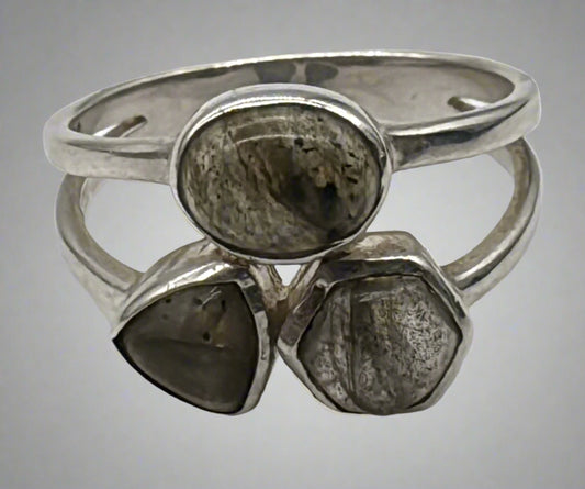 Sterling Silver Labradorite Ring – 3-Stone Design – Size 10.5