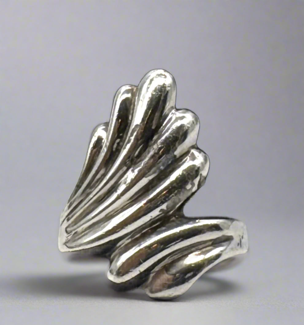 Sterling Silver Fanned Bypass Ring – Size 8
